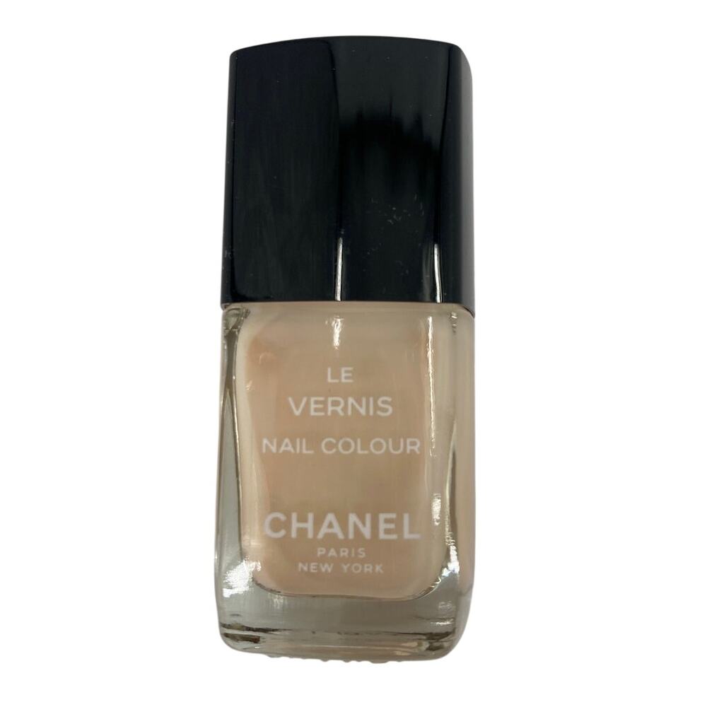 Chanel Le Vernis Nail Colour Le Beige .44 oz nail polish limited edition